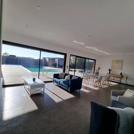 Standing 226m2 8 Chb 8 Sdb Corse Du Sud Vila